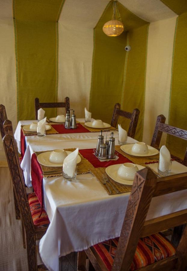 Desert Romantic Camp Мерцуга Екстериор снимка