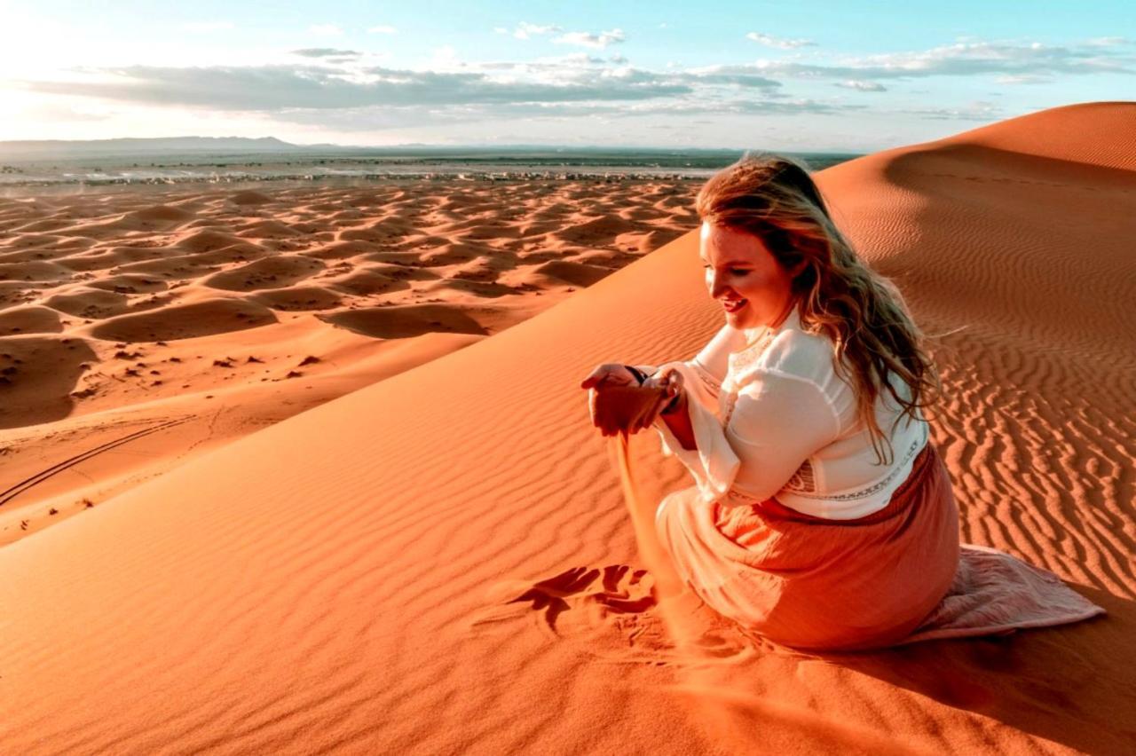 Desert Romantic Camp Мерцуга Екстериор снимка