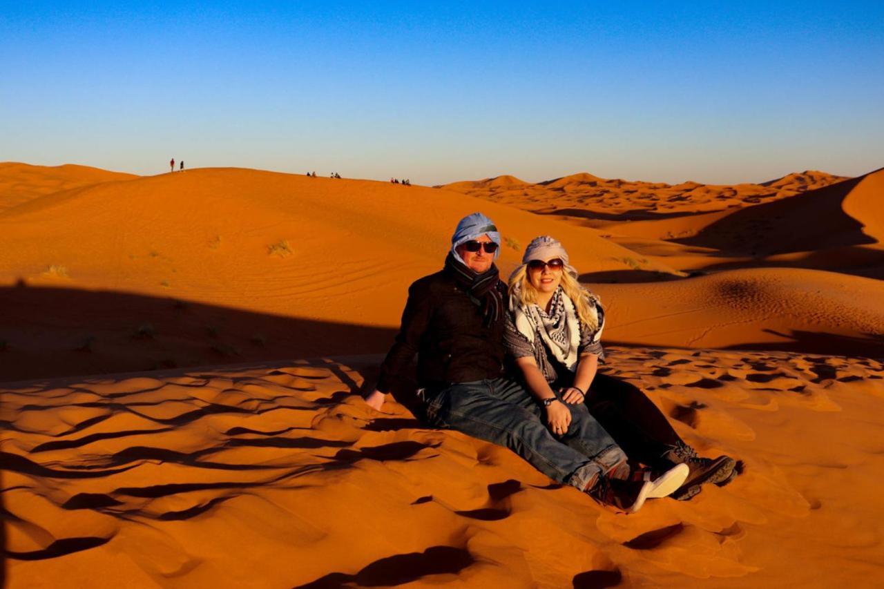 Desert Romantic Camp Мерцуга Екстериор снимка