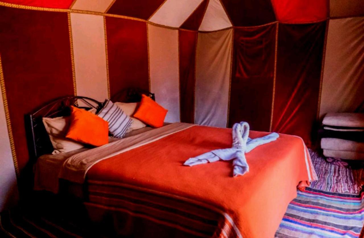 Desert Romantic Camp Мерцуга Екстериор снимка