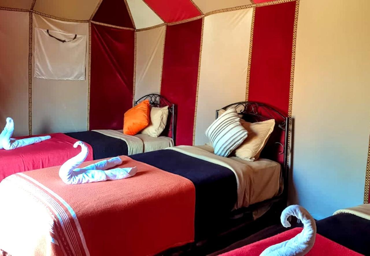Desert Romantic Camp Мерцуга Екстериор снимка