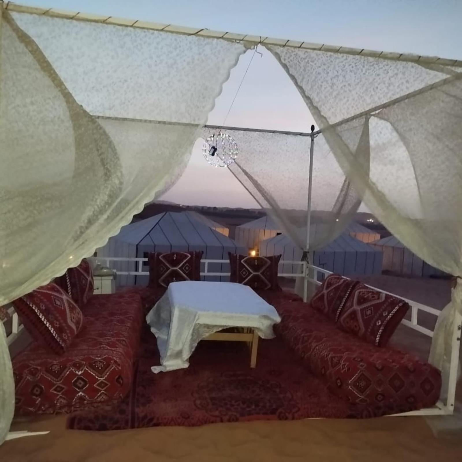 Desert Romantic Camp Мерцуга Екстериор снимка