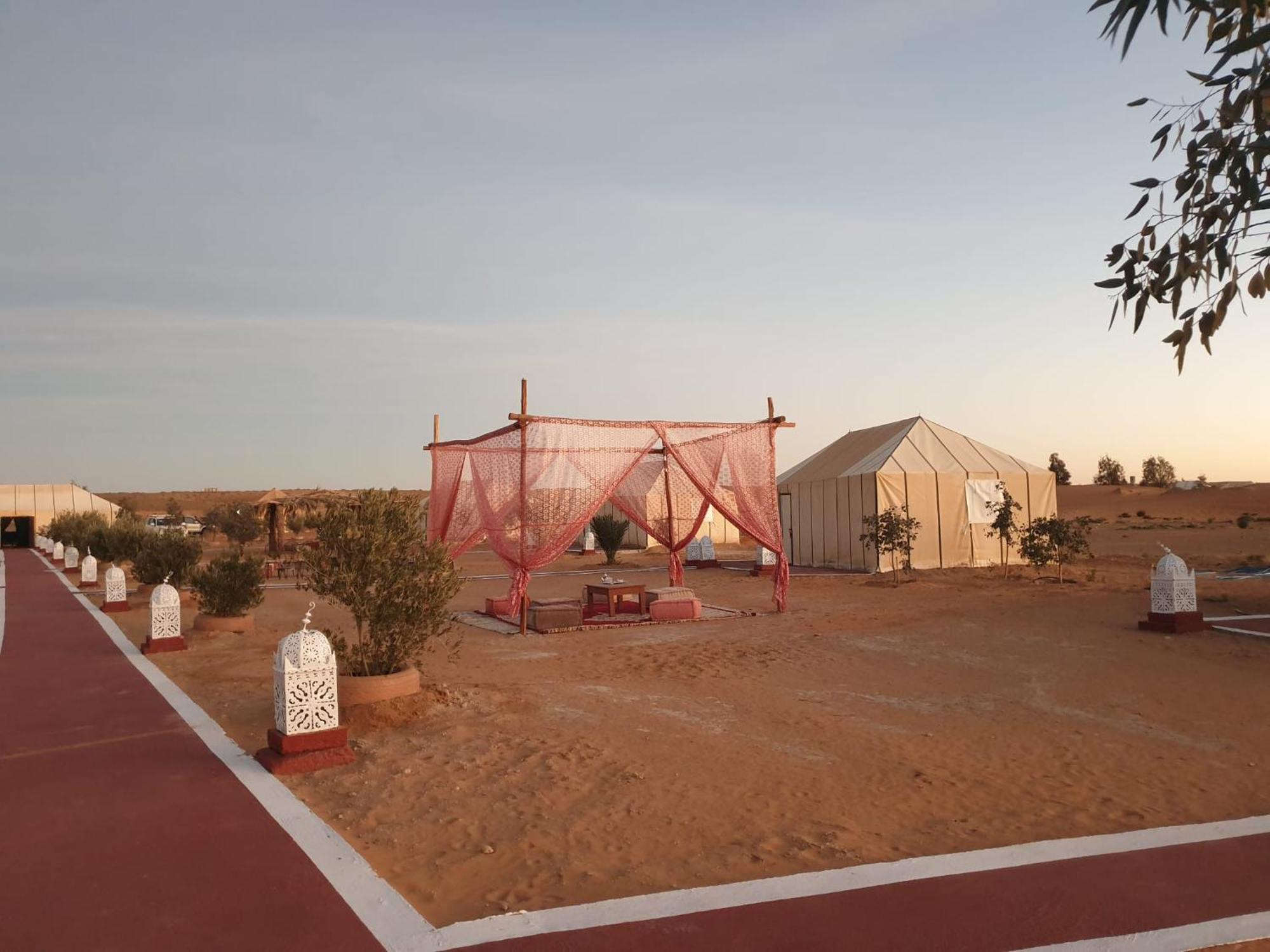 Desert Romantic Camp Мерцуга Екстериор снимка